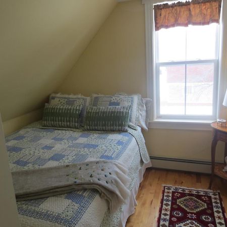 Sunbury Cove Winery Bed & Breakfast Miscouche Екстериор снимка